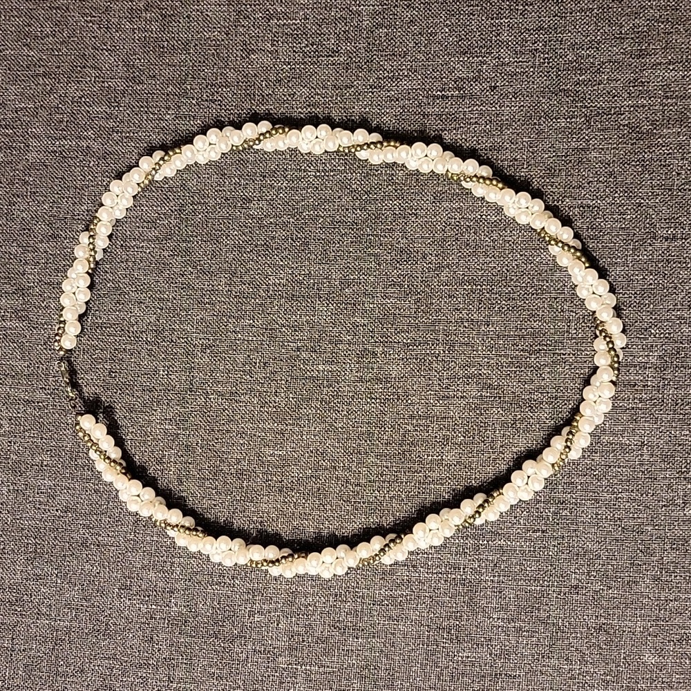 2/$8 Vintage Triple Pearl Twist Necklace